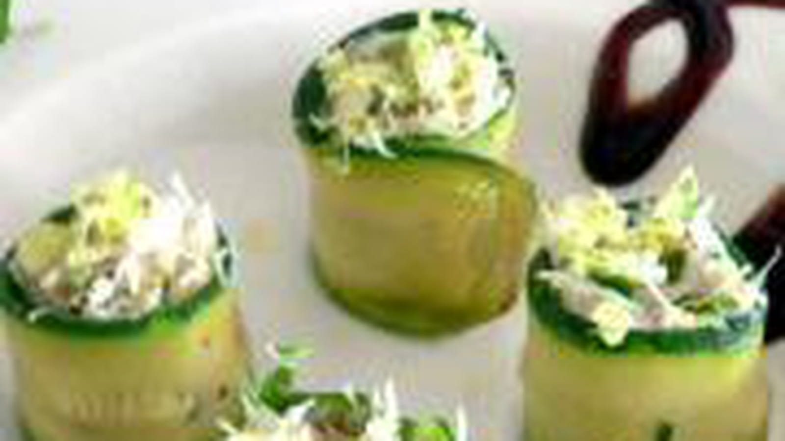Makis au crabe, vinaigrette au basilic