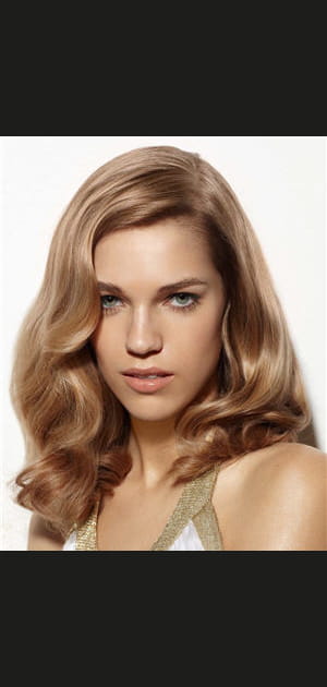 Carr&eacute; mi-long, version sur le c&ocirc;t&eacute;