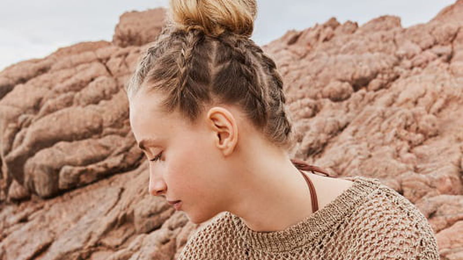 Chignon avec tresses collées