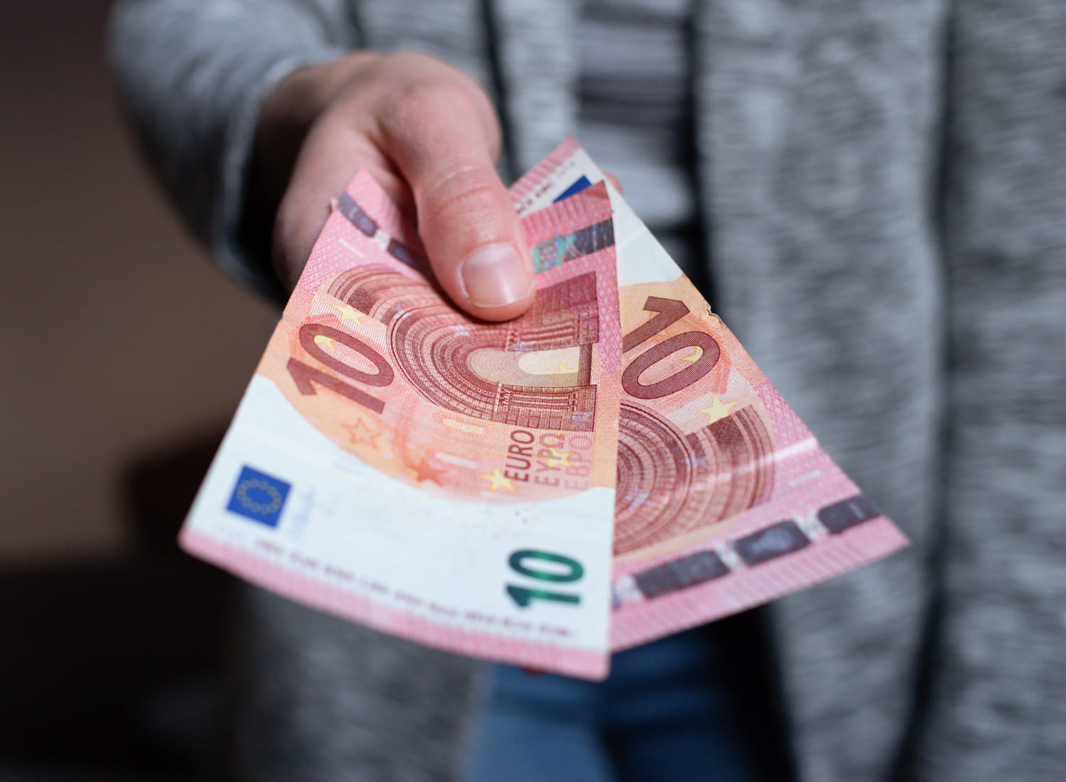 Nearly caregiver allowance (AJPA): current amount, conditions, leave