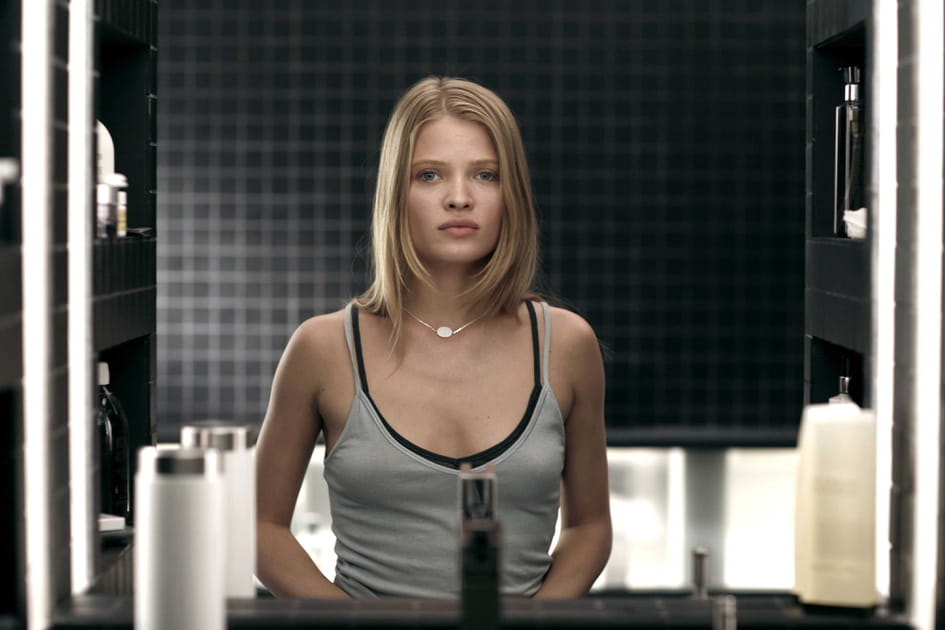 M&eacute;lanie Thierry, m&eacute;morable avec sa chevelure parfaitement liss&eacute;e