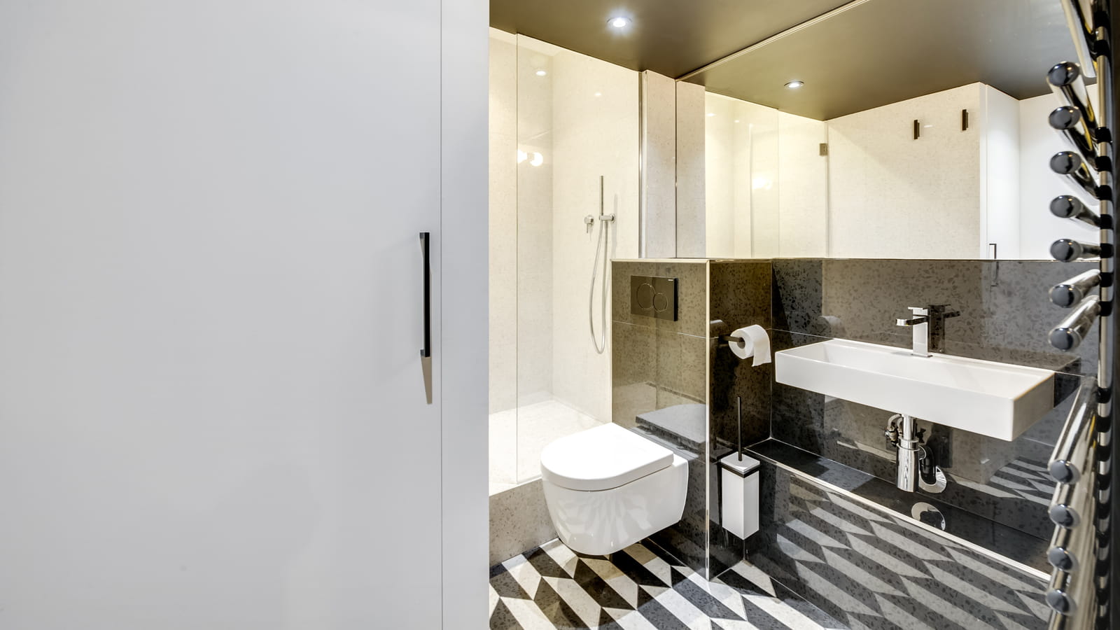 Salle de bains après