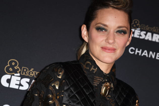 Marion Cotillard&nbsp;plus glamour que jamais aux R&eacute;v&eacute;lations C&eacute;sar