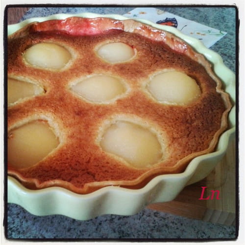 Tarte aux poires, aux amandes et aux éclats de pralines roses