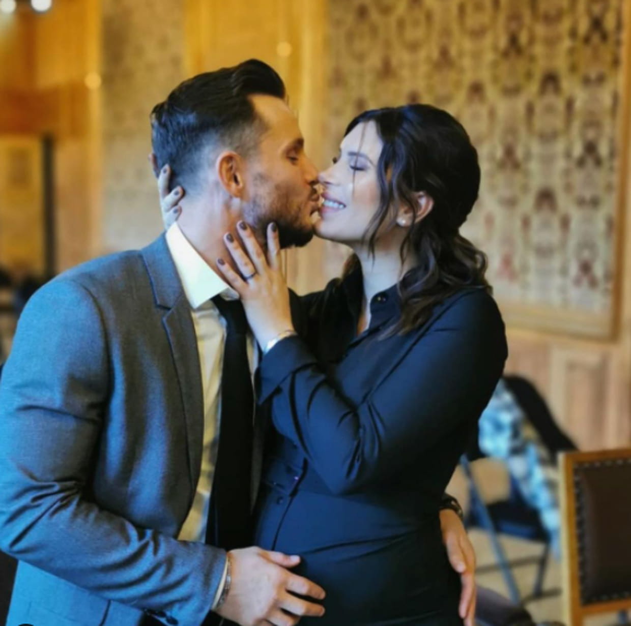 Maeva Martinez Et Son Mari Maeva Martinez (Secret Story) partage une photo de son mariage et choque  les internautes avec une robe noire