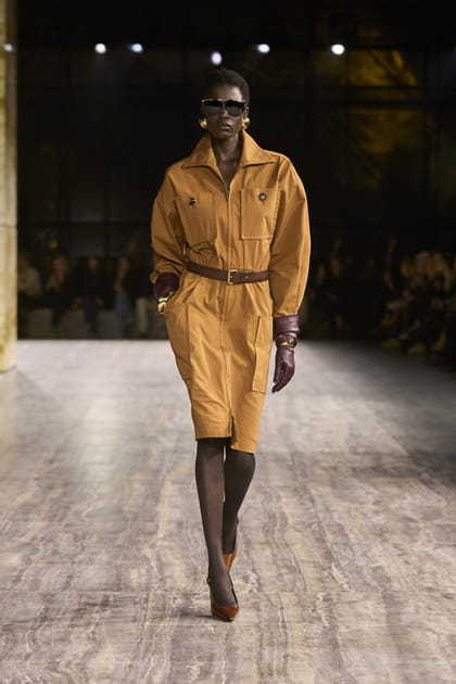Look 40 du défilé Saint Laurent printemps-été 2024