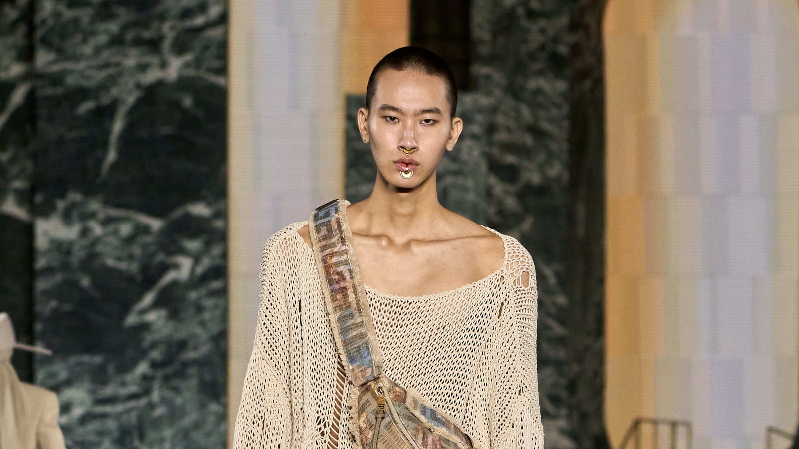 Look 35
