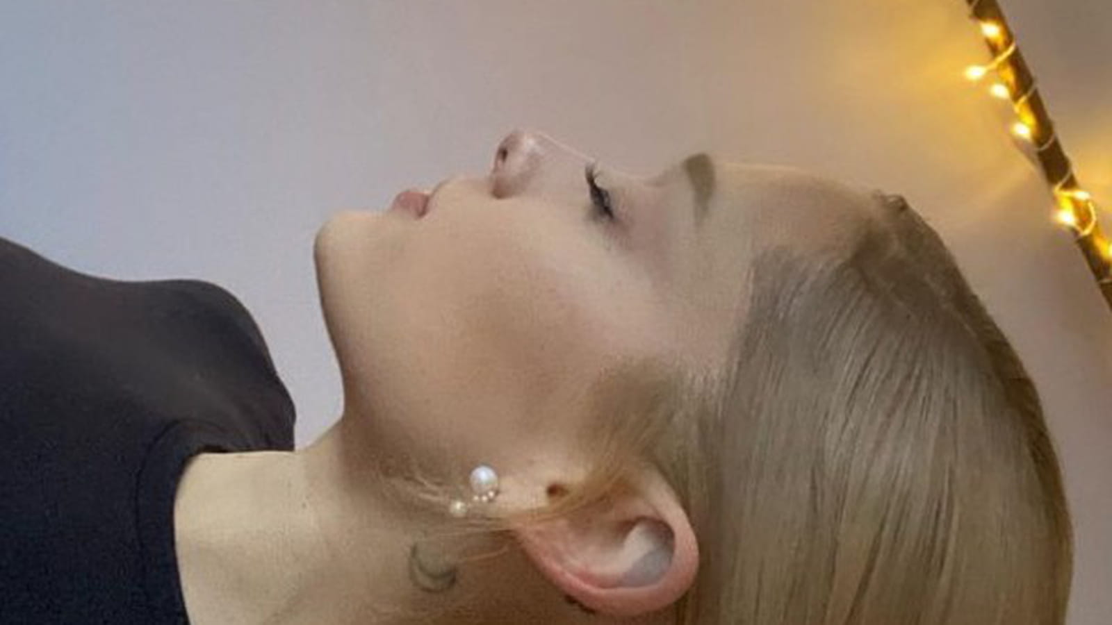 Ariana Grande, en blonde