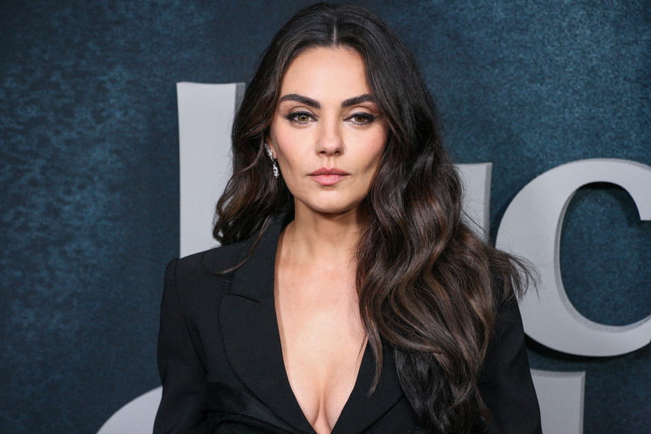 Les cheveux bruns et le balayage discret de Mila Kunis