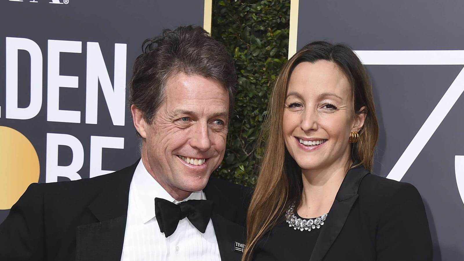 Hugh Grant et Anna Eberstein