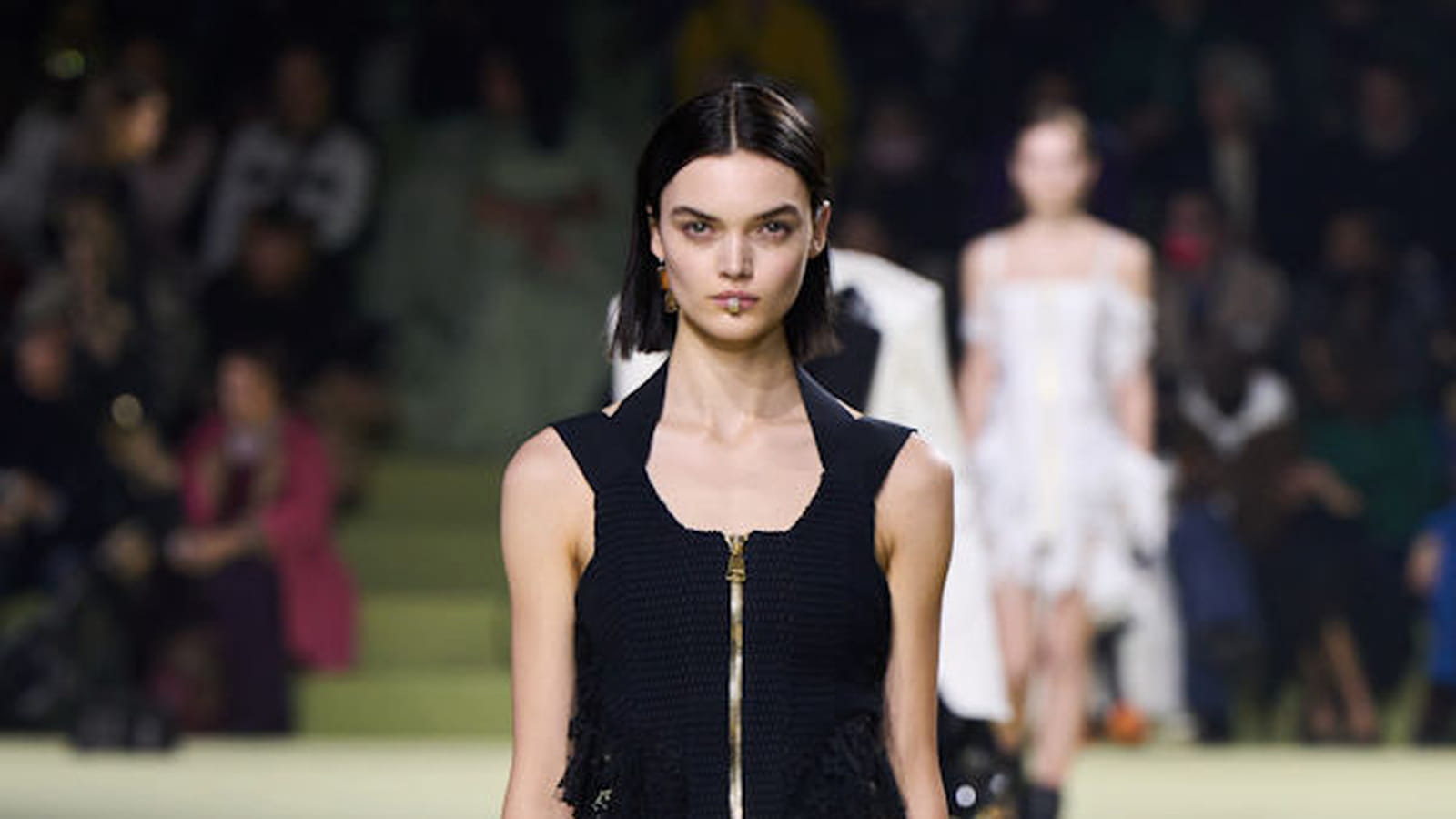 Look 64