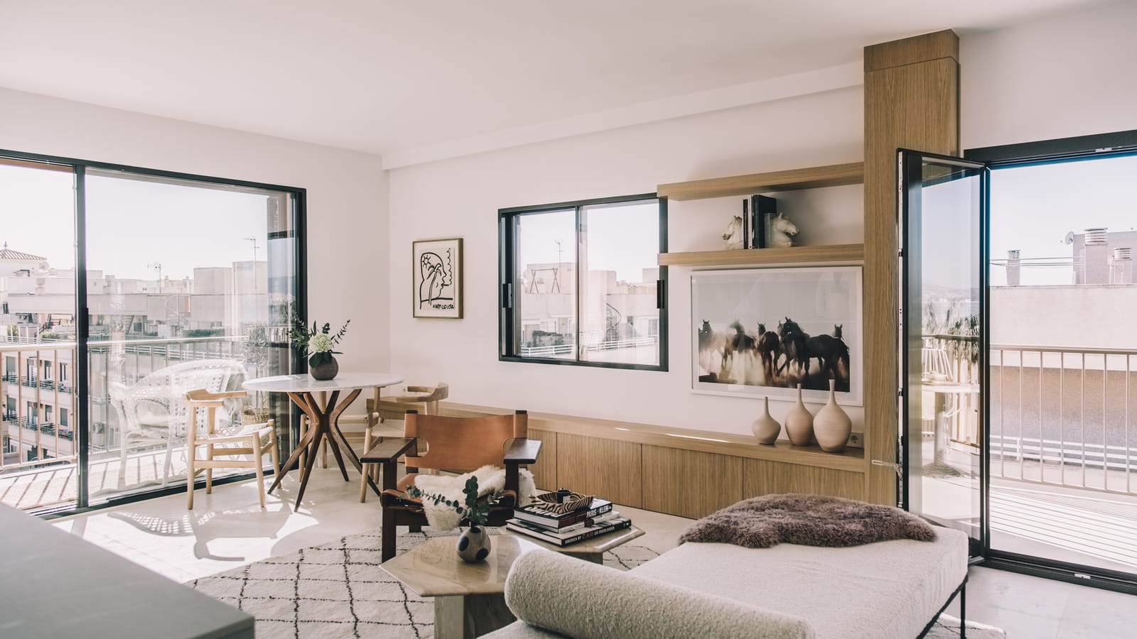 Daybed et fauteuil en cuir