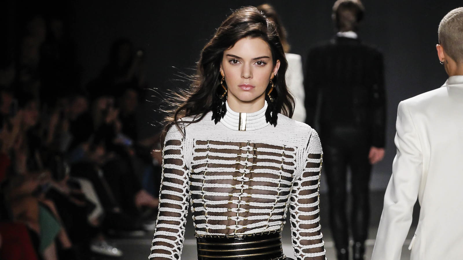 Kendall Jenner au défilé H&M X Balmain