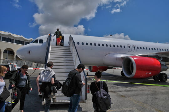 Cette h&ocirc;tesse de l'air conseille d'embarquer en dernier dans l'avion et voil&agrave; pourquoi