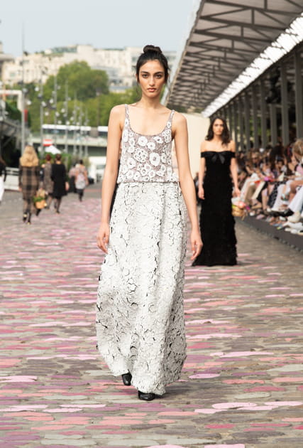 Look 42&nbsp;du d&eacute;fil&eacute; Chanel haute couture automne-hiver 2023-2024