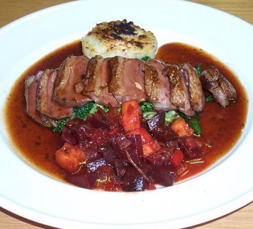 Magrets de canard à la sauce airelle