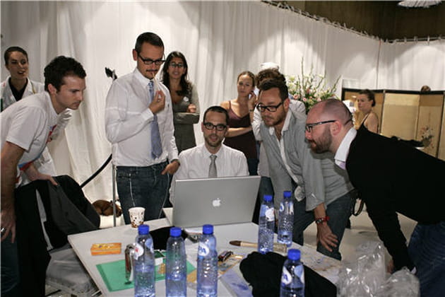 Pourquoi un défilé en ligne