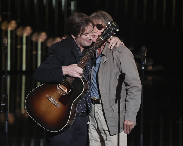Grandes embrassades chez les Dutronc