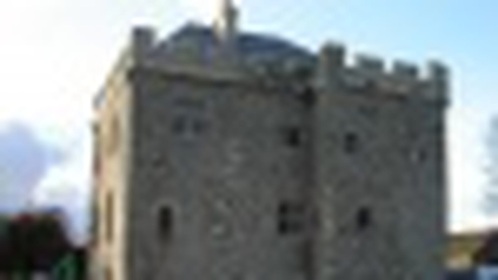 Façade est