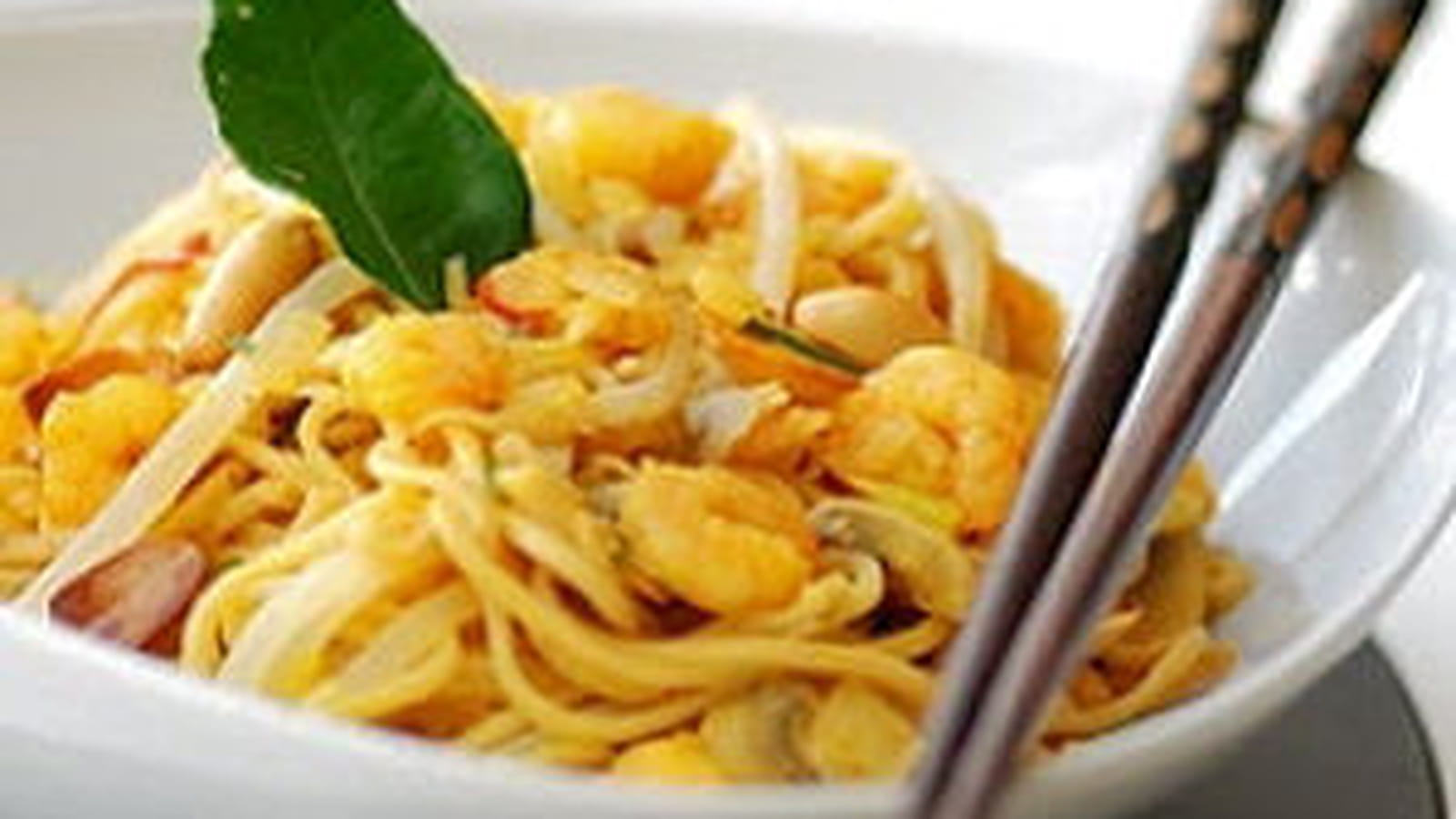 Crevettes au curry jaune