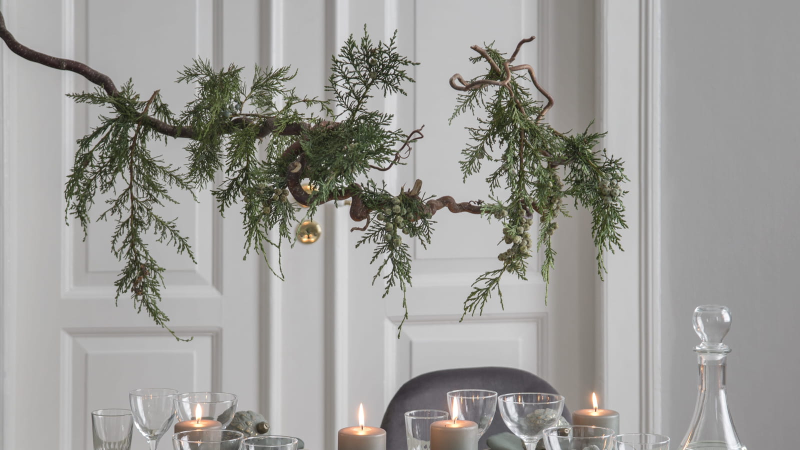 Branche de sapin suspendue