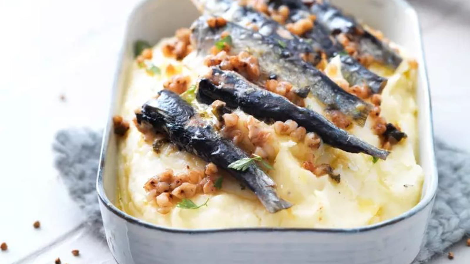 Purée à l'ancienne et sardine sarrasin