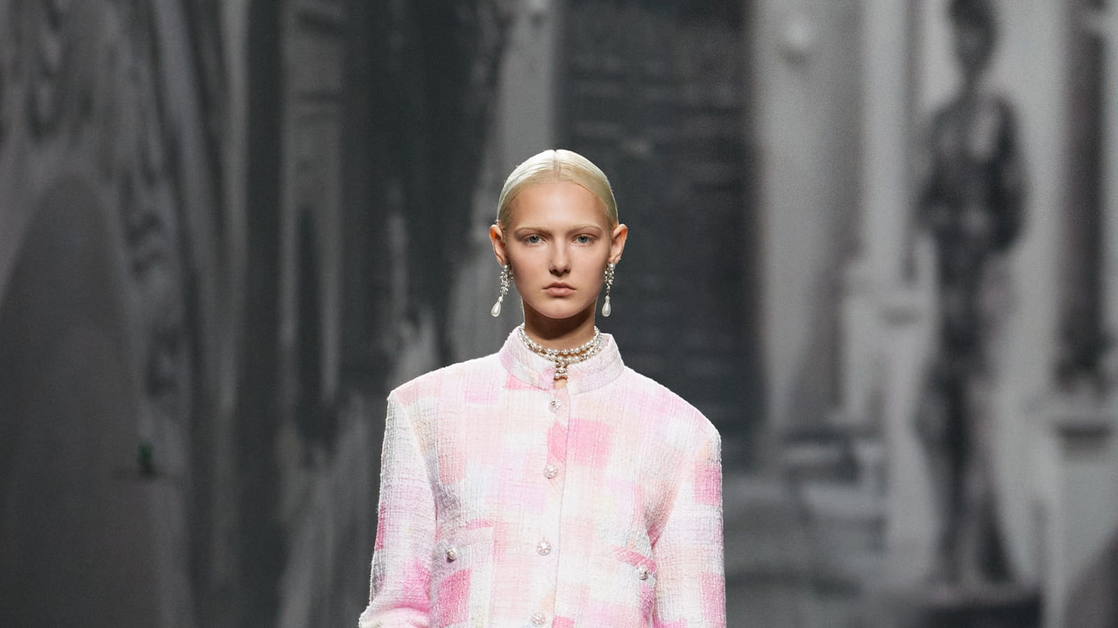 Look 38