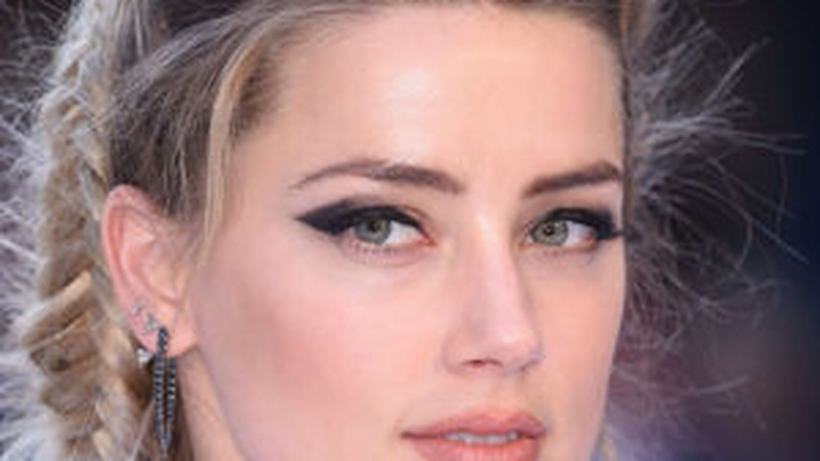 L'eyeliner noir d'Amber Heard