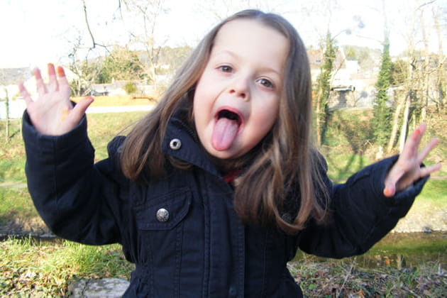 Maëlys fait peur aux oiseaux