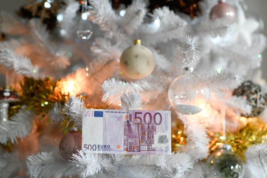Comment les Français confinés comptent-ils faire leur achats de Noël ?