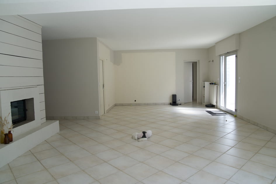 Avant&nbsp;: une salle &agrave; manger peu accueillante dans un espace couloir