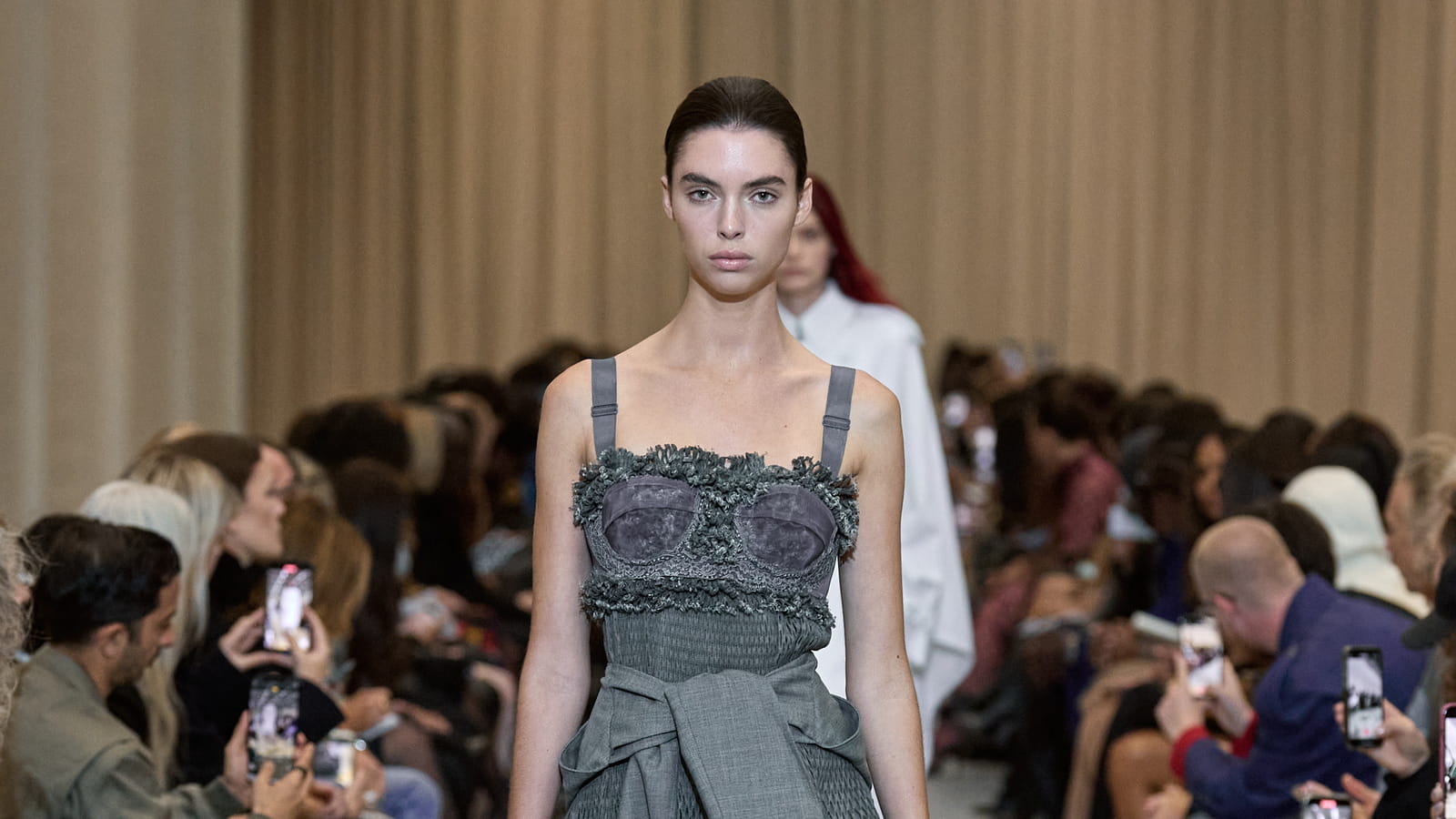 Look 19