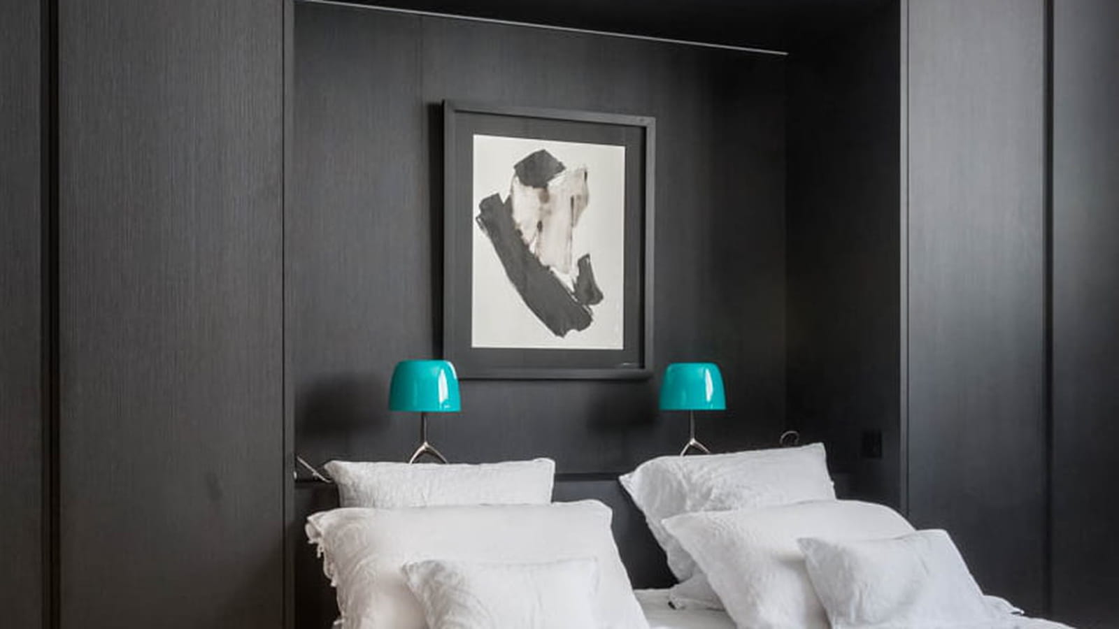Tête de lit en bois noir 