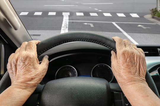 Quand on remarque ce signe, il faut arr&ecirc;ter de conduire d&egrave;s maintenant, quelque soit l'&acirc;ge