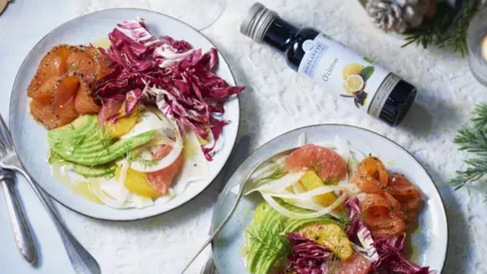Chicorée, fenouil, avocat, orange, pamplemousse au saumon fumé, aneth et huile O'Citron par Bio Planète