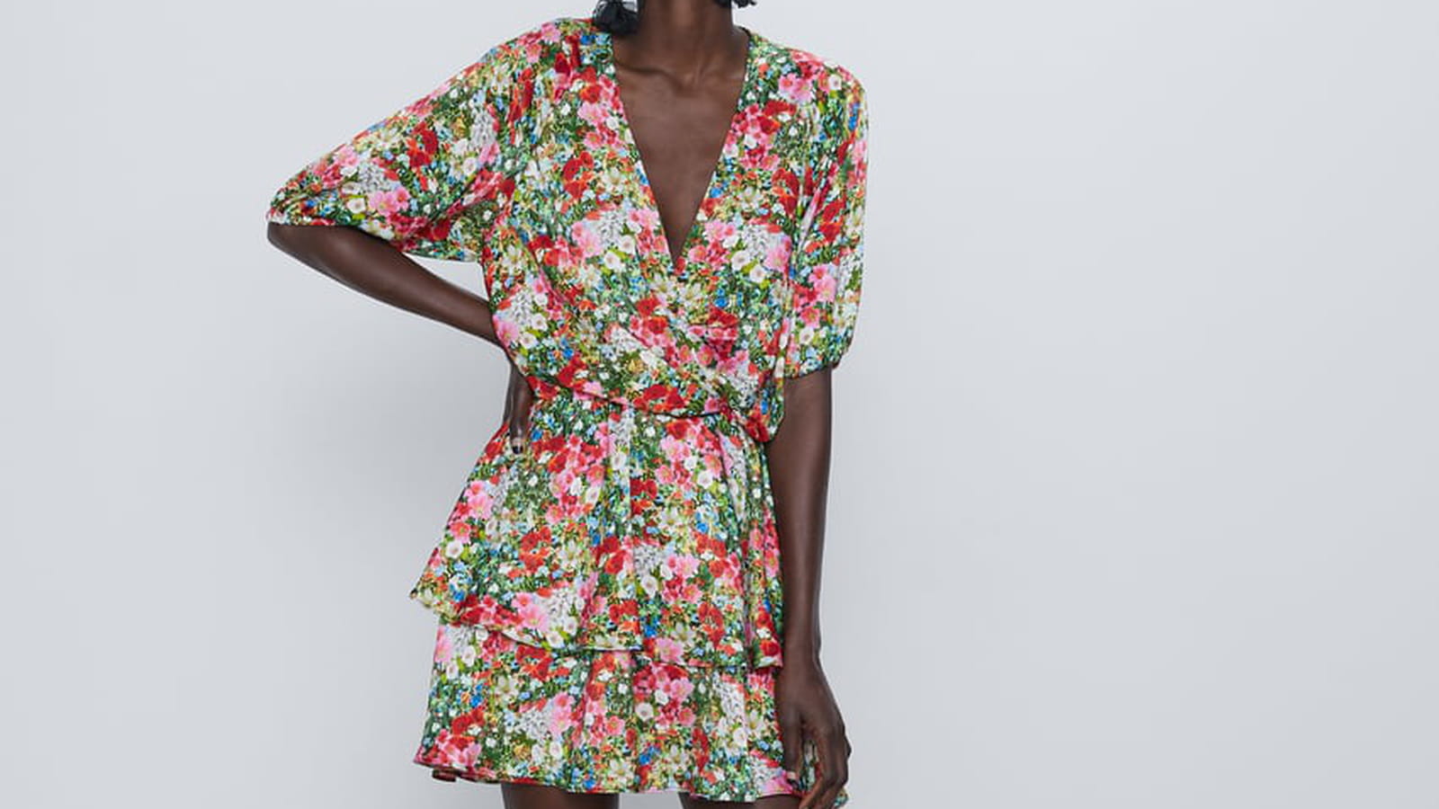 Robe courte à volants 