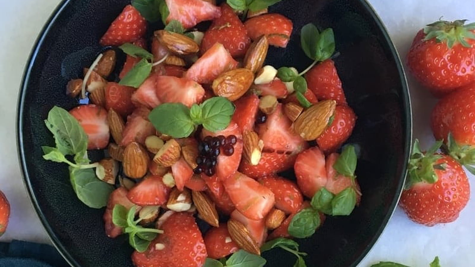 Salade fraises et basilic