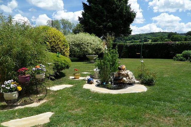Un jardin baignant dans la lumi&egrave;re