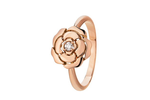 Bague "Extrait de Camelia" de Chanel Joaillerie