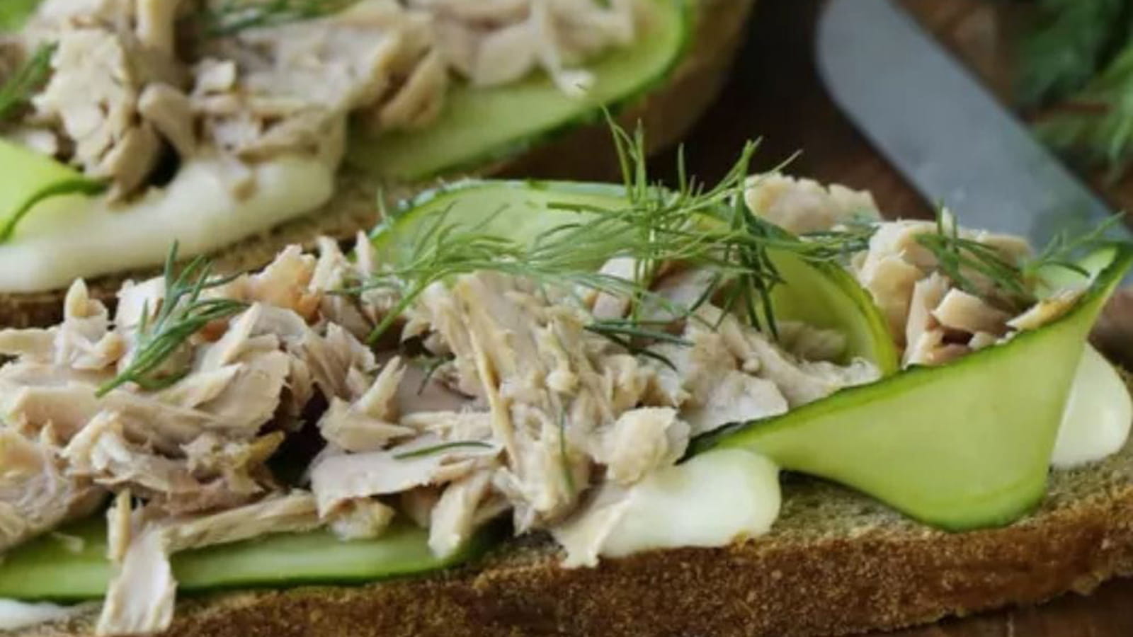 Sandwich de thon au concombre