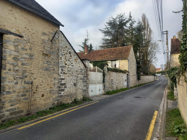 Discrète rue où habite Pierre Palmade à Cély-en-Bière