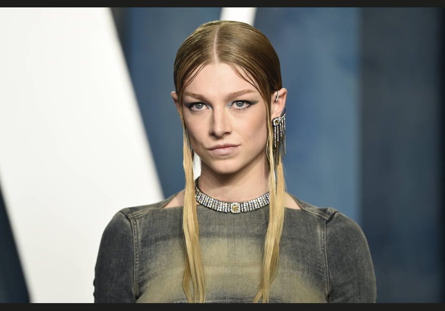 Le smoky glac&eacute; de Hunter Schafer
