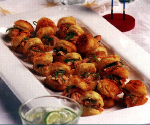 Minis cônes au fromage et truite fumée