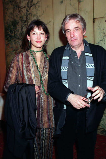 Sophie Marceau dans un ensemble imprimé