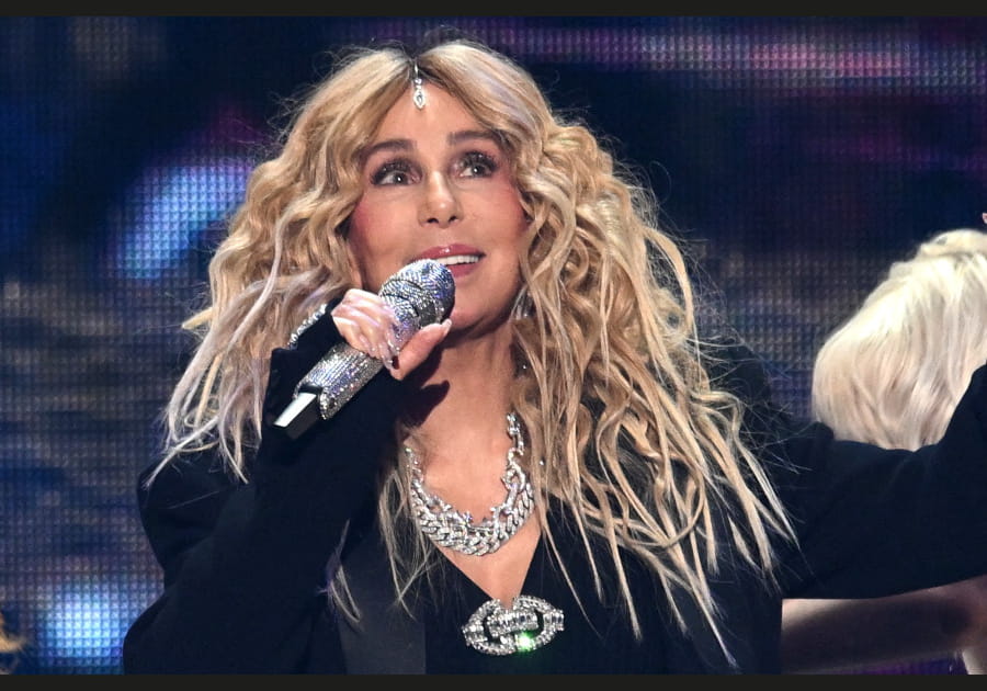 Flop&nbsp;: la coiffure rat&eacute;e de Cher