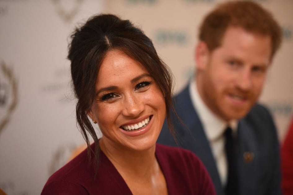 Le chignon banane coiff&eacute;-d&eacute;coiff&eacute; de Meghan Markle