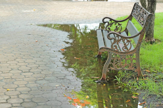 Cet &eacute;quipement populaire aggrave les inondations - des millions de jardins en France sont concern&eacute;s