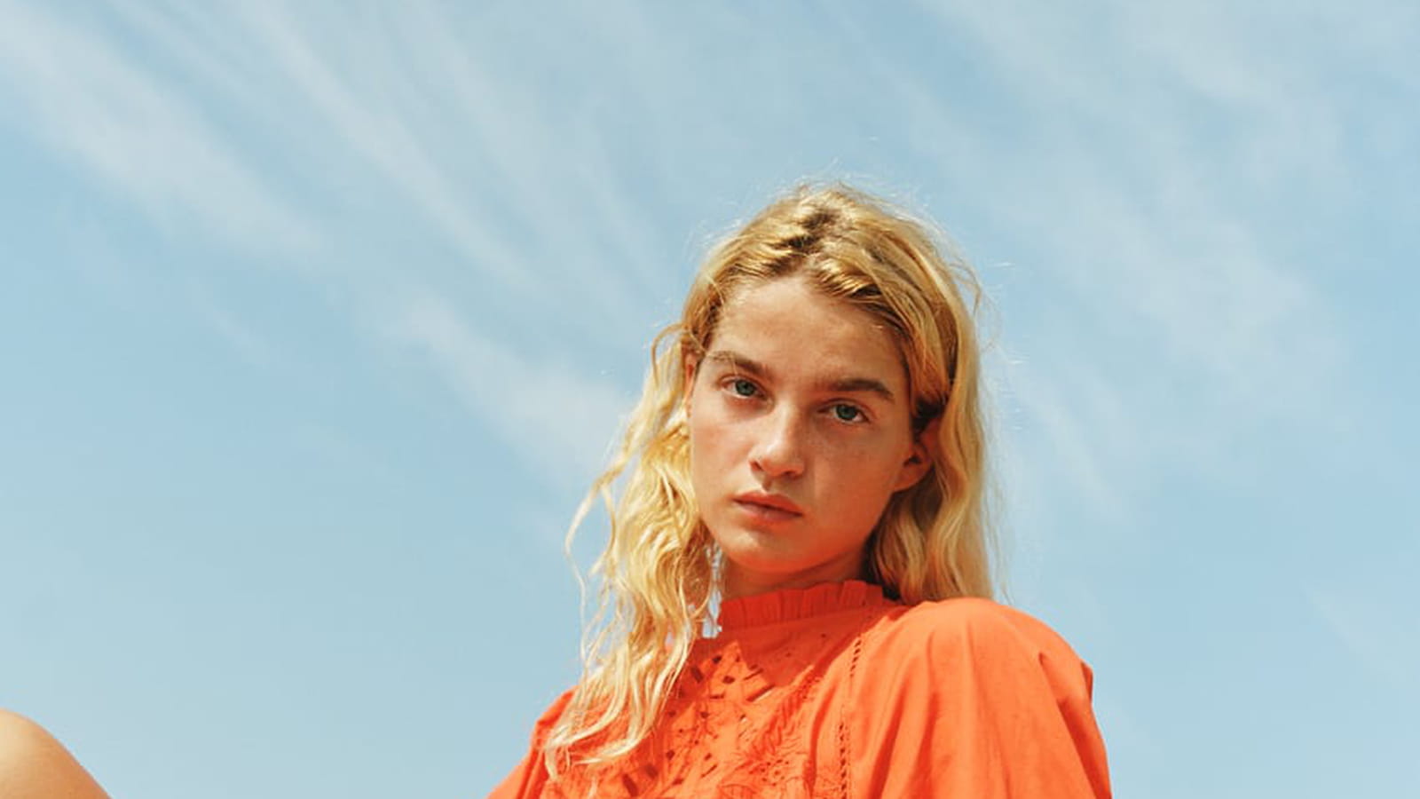 Robe brodée