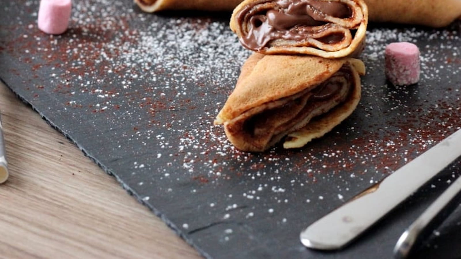 Samossa de crêpe à la pâte à tartiner