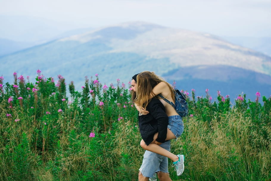 Mariée (et heureuse), j'ai craqué en juillet pour mon guide de haute montagne